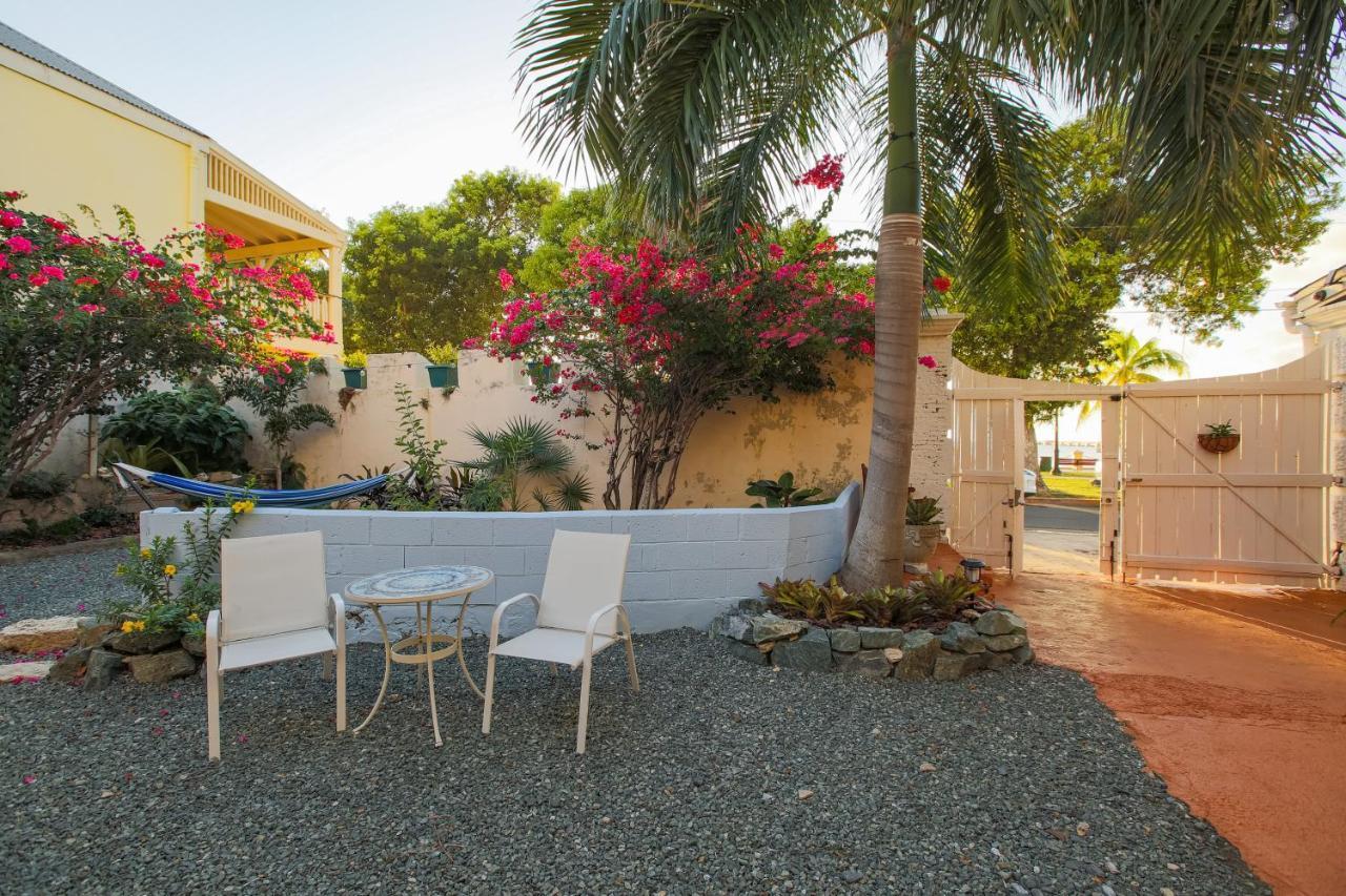 Отель Victoria House Frederiksted Экстерьер фото