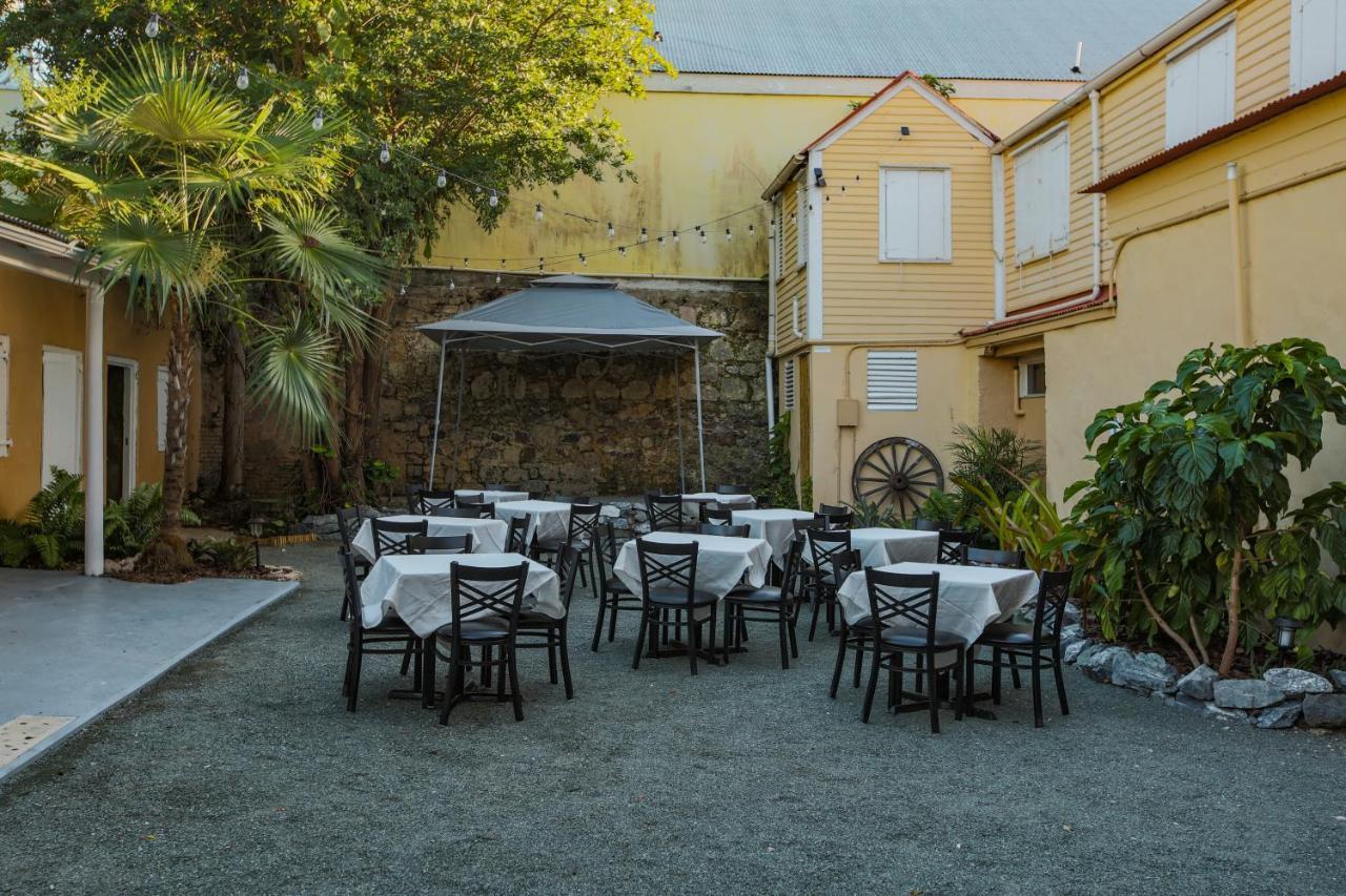 Отель Victoria House Frederiksted Экстерьер фото