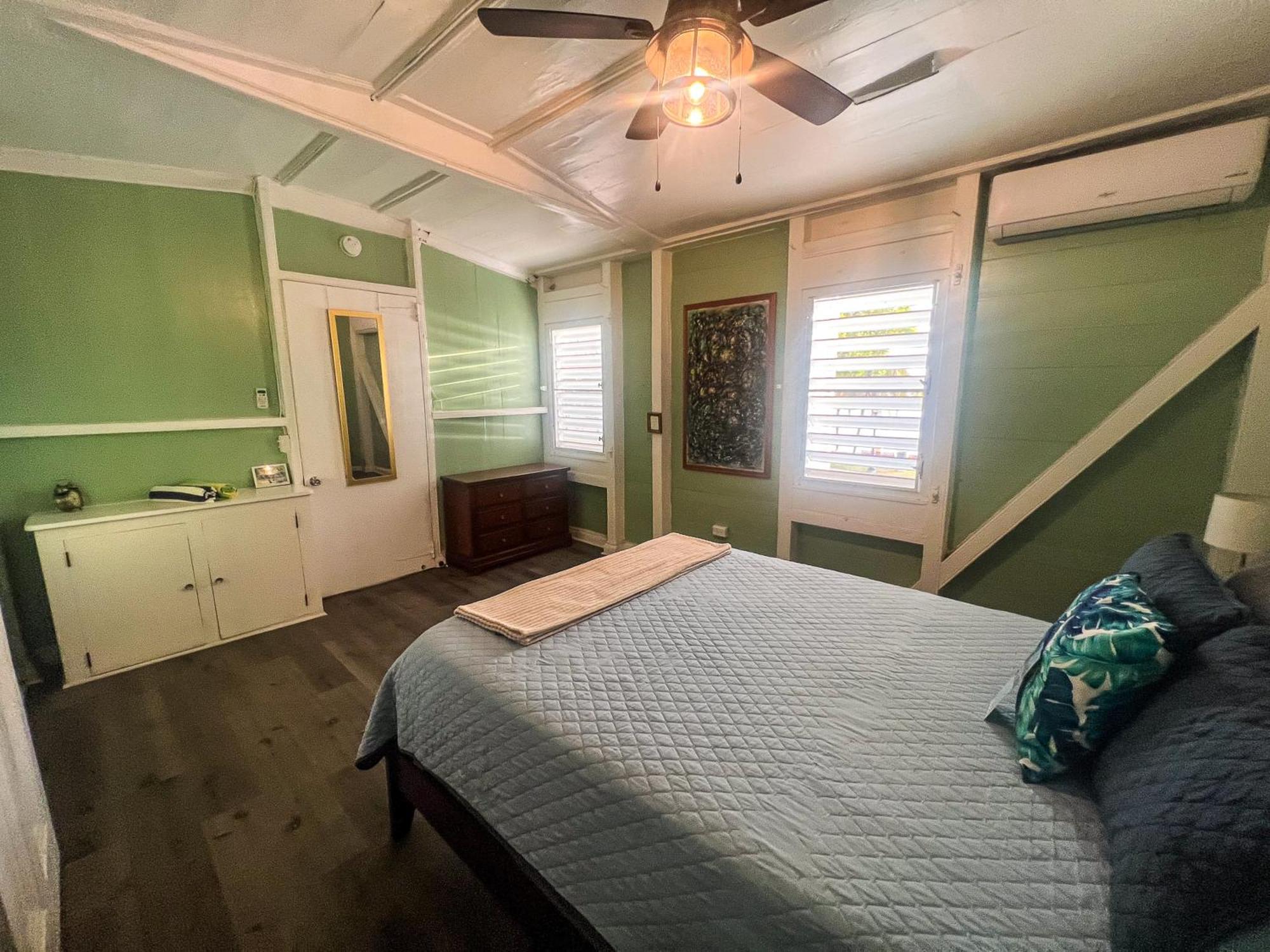 Отель Victoria House Frederiksted Экстерьер фото