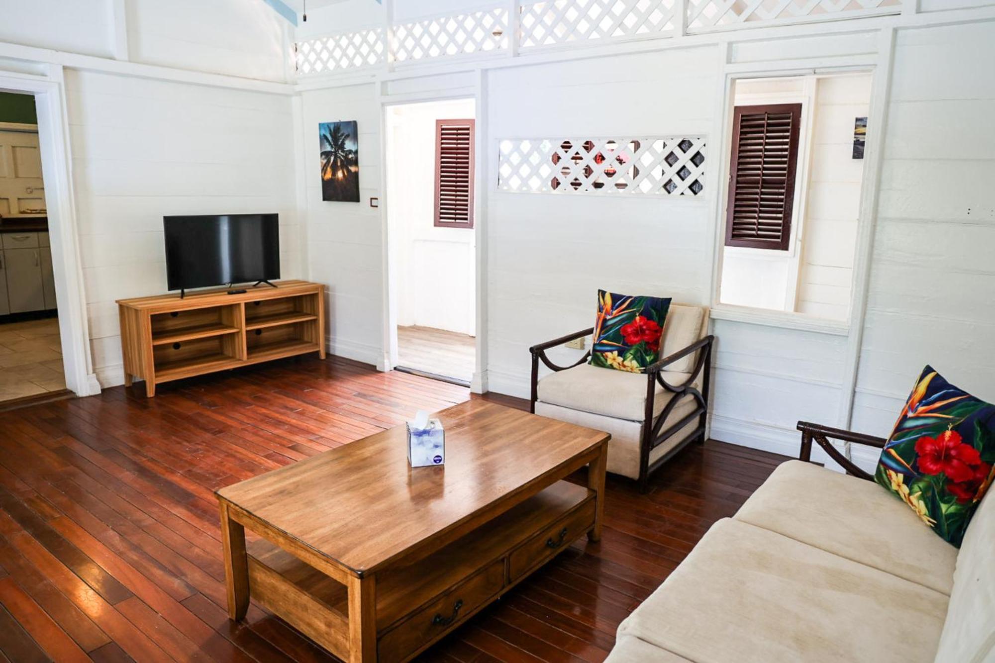 Отель Victoria House Frederiksted Экстерьер фото