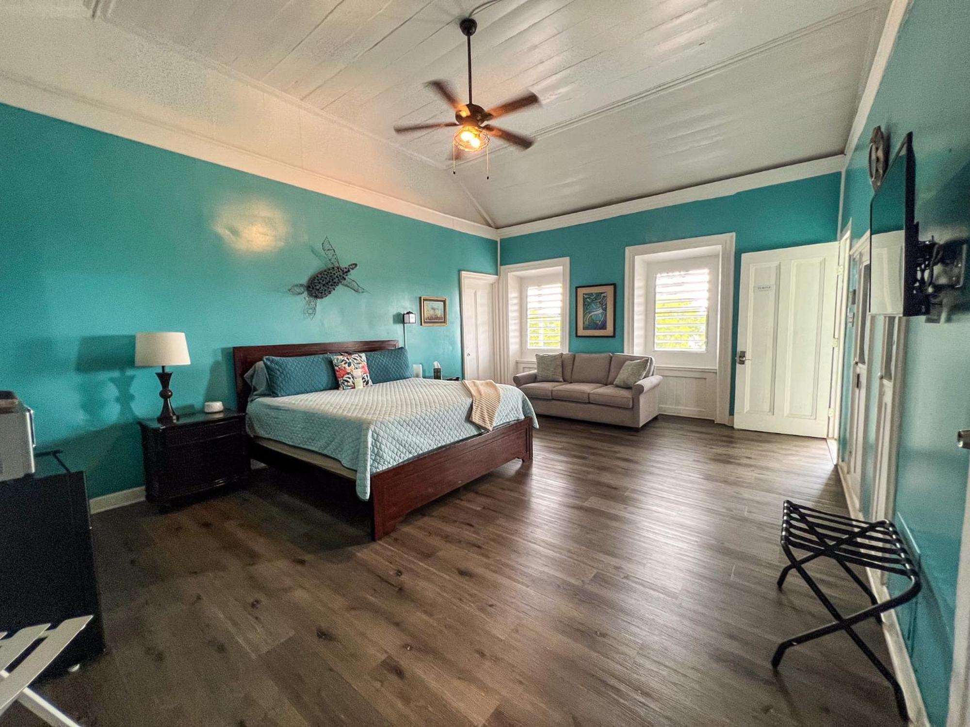 Отель Victoria House Frederiksted Экстерьер фото