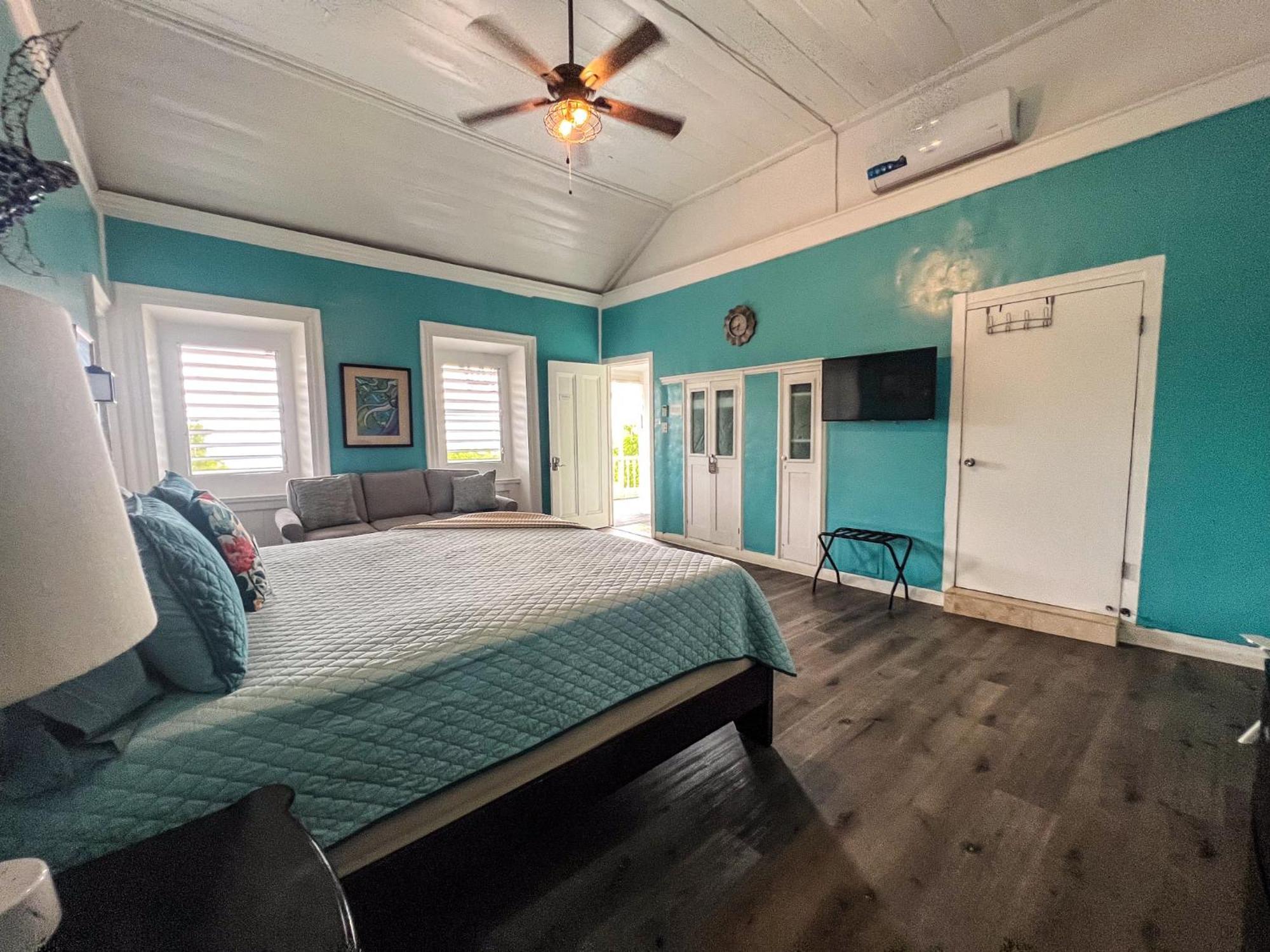 Отель Victoria House Frederiksted Экстерьер фото