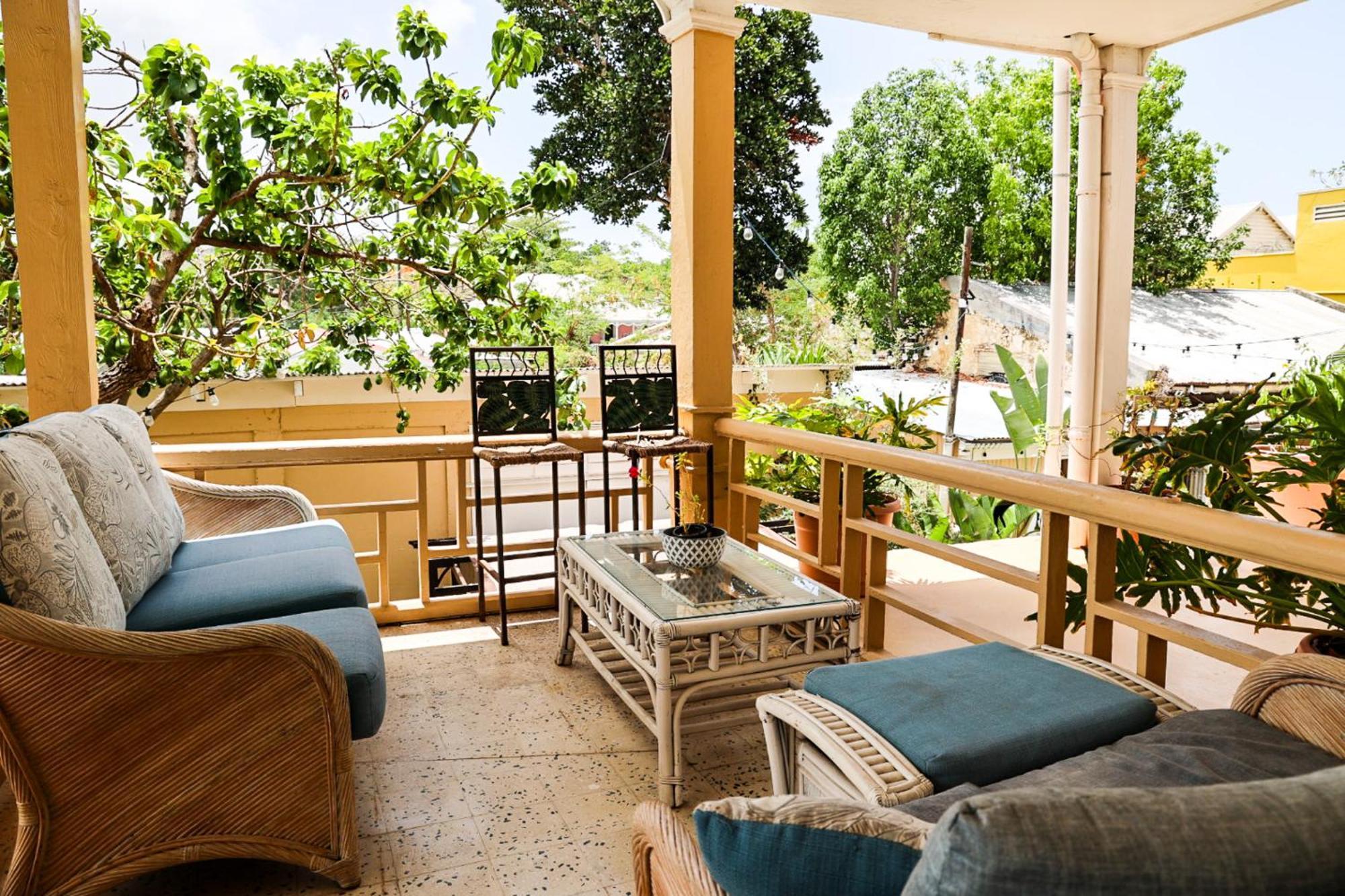 Отель Victoria House Frederiksted Экстерьер фото